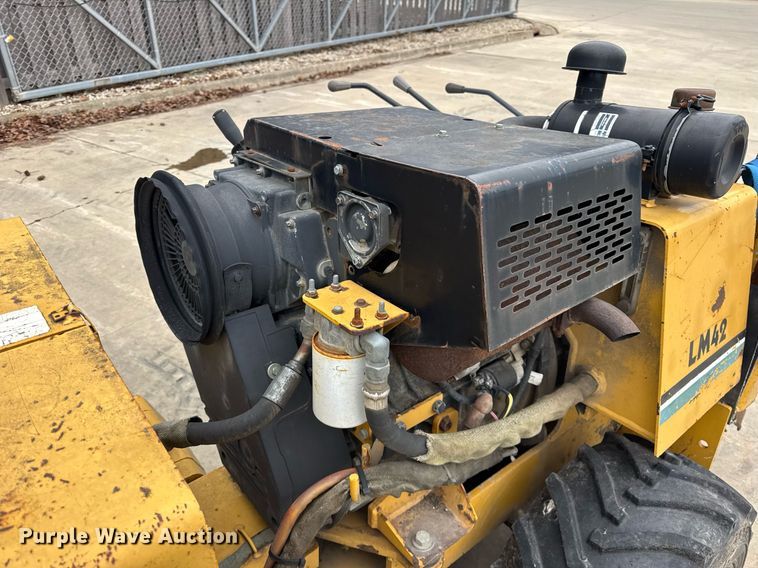 image for item DU3356 2004 Vermeer LM42 trencher