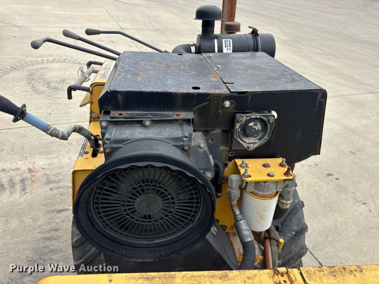 image for item DU3356 2004 Vermeer LM42 trencher