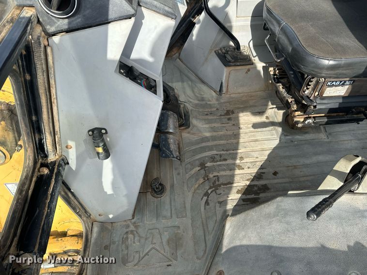 image for item DV0594 1994 Caterpillar 426B backhoe