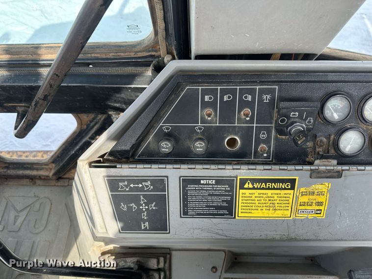 image for item DV0594 1994 Caterpillar 426B backhoe