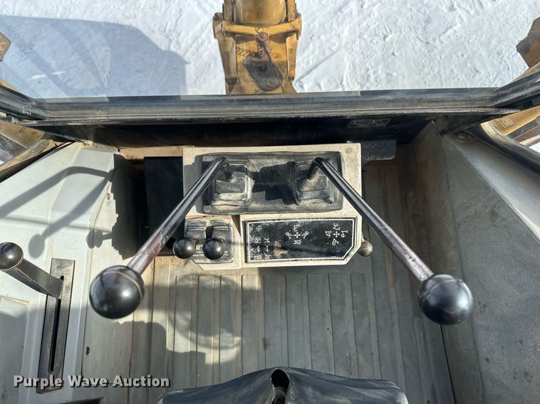 image for item DV0594 1994 Caterpillar 426B backhoe