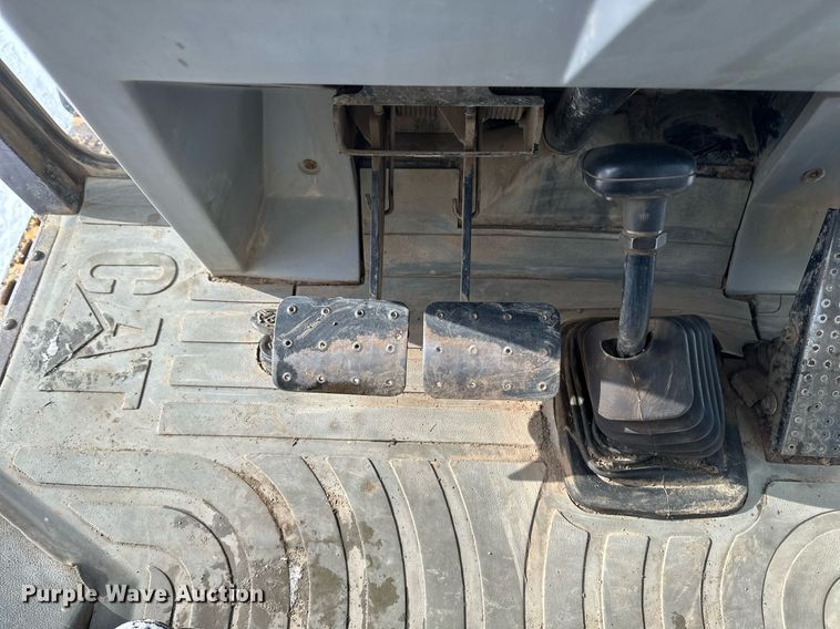 image for item DV0594 1994 Caterpillar 426B backhoe