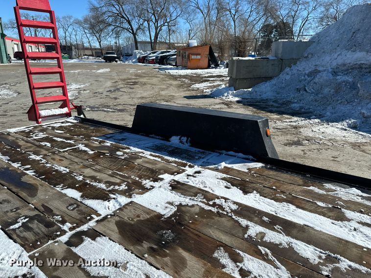 image for item DV0597 2004 Towmaster equipment trailer