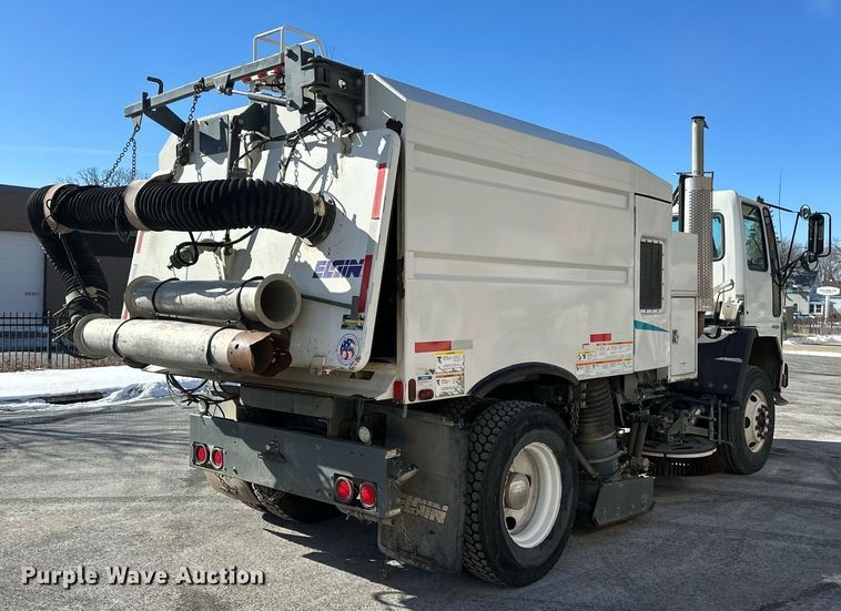 image for item DV0598 2002 Sterling SC8000 street sweeper truck