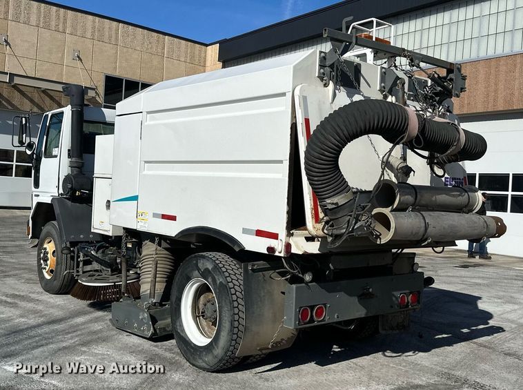 image for item DV0598 2002 Sterling SC8000 street sweeper truck