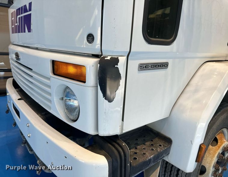 image for item DV0598 2002 Sterling SC8000 street sweeper truck