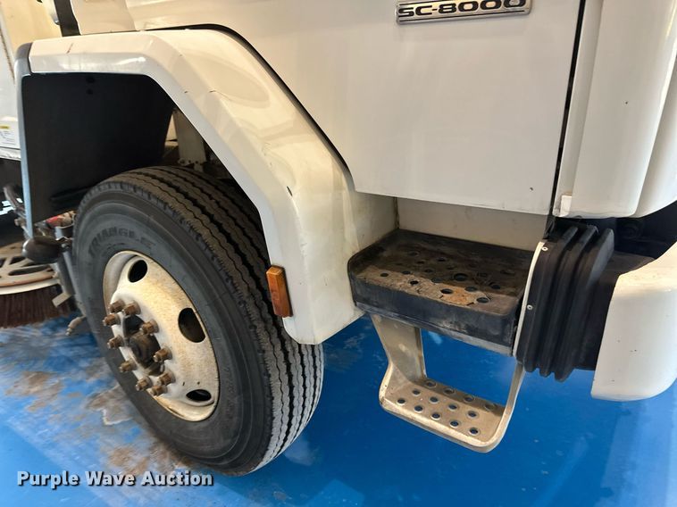 image for item DV0598 2002 Sterling SC8000 street sweeper truck