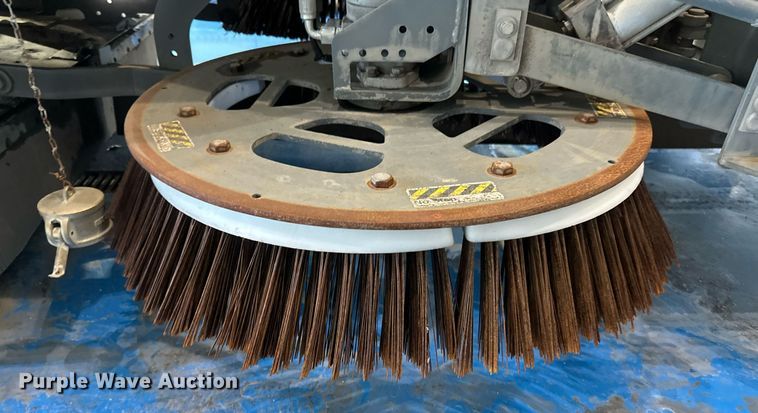 image for item DV0598 2002 Sterling SC8000 street sweeper truck