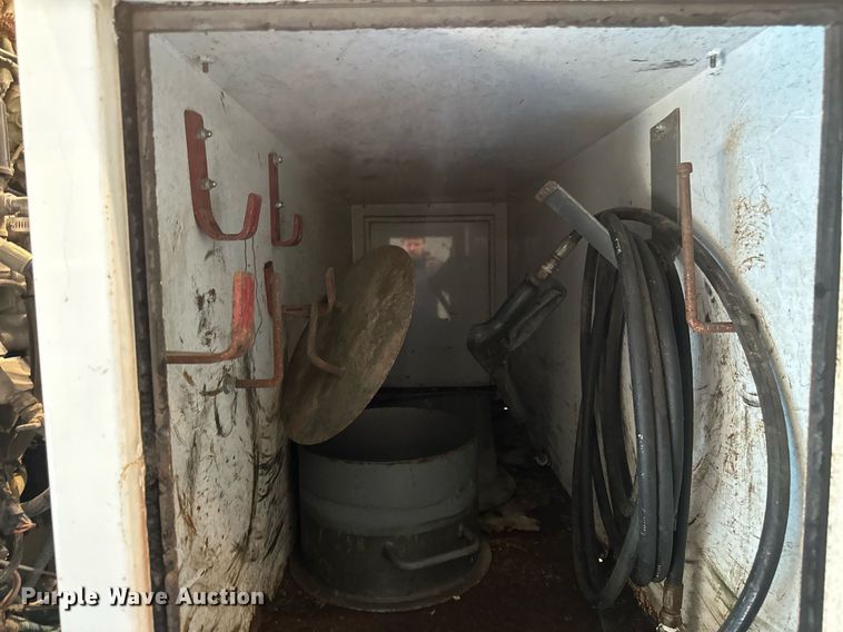 image for item DV0598 2002 Sterling SC8000 street sweeper truck