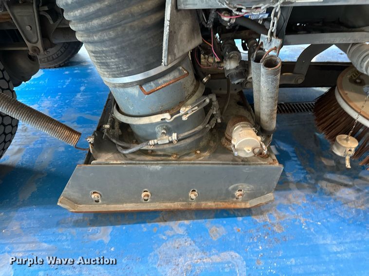 image for item DV0598 2002 Sterling SC8000 street sweeper truck