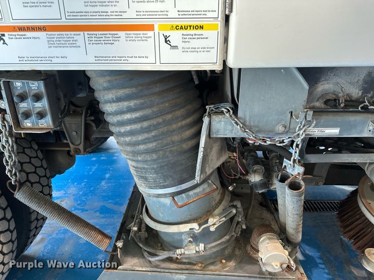 image for item DV0598 2002 Sterling SC8000 street sweeper truck