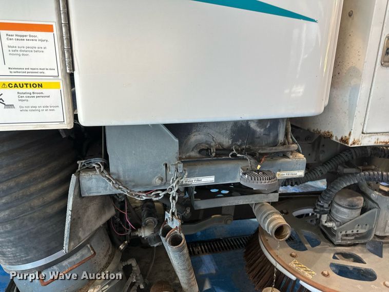 image for item DV0598 2002 Sterling SC8000 street sweeper truck