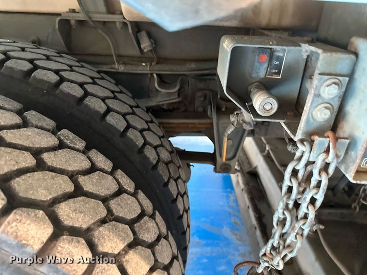 image for item DV0598 2002 Sterling SC8000 street sweeper truck