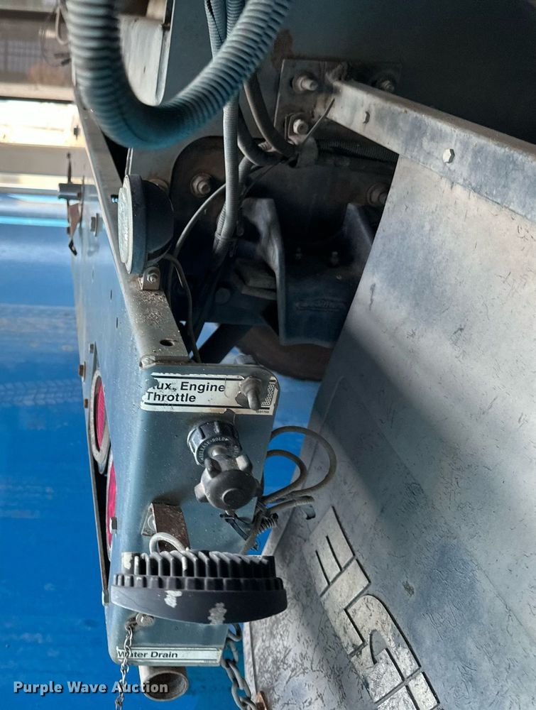 image for item DV0598 2002 Sterling SC8000 street sweeper truck