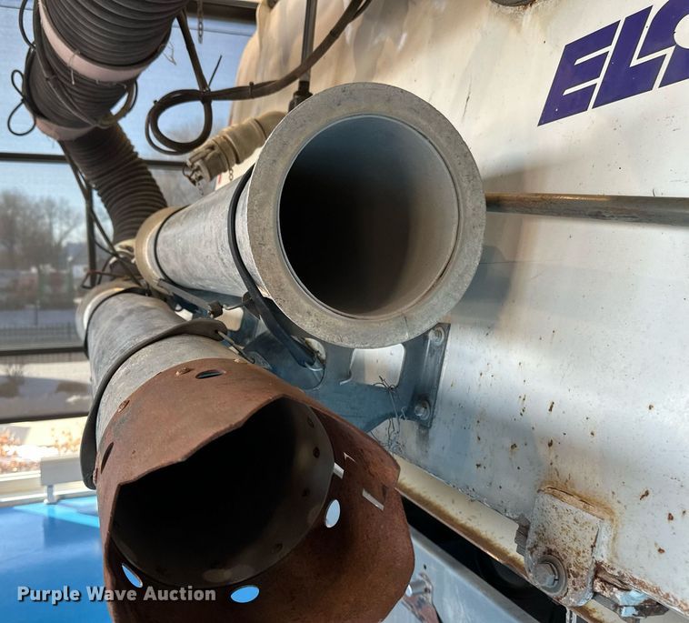 image for item DV0598 2002 Sterling SC8000 street sweeper truck