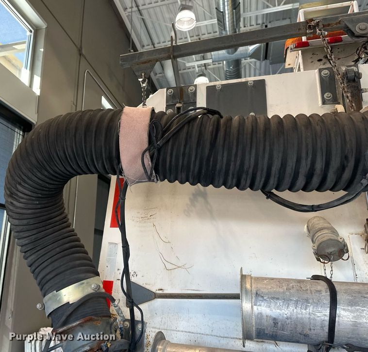 image for item DV0598 2002 Sterling SC8000 street sweeper truck