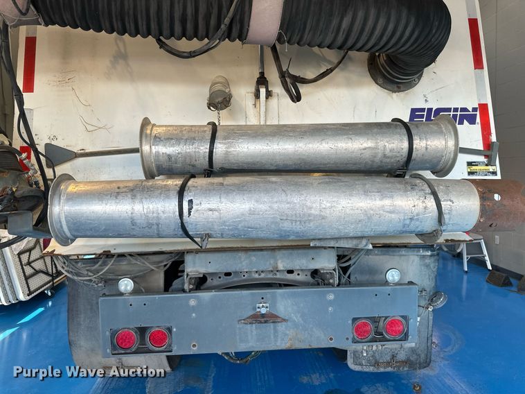 image for item DV0598 2002 Sterling SC8000 street sweeper truck