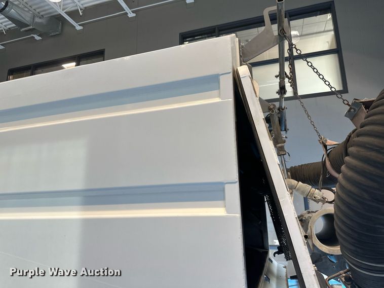 image for item DV0598 2002 Sterling SC8000 street sweeper truck