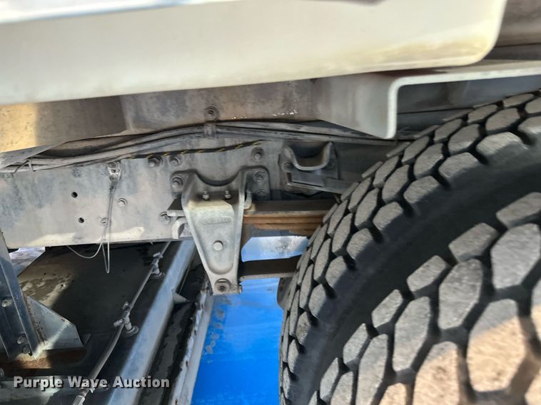 image for item DV0598 2002 Sterling SC8000 street sweeper truck