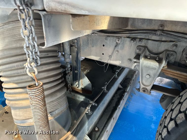 image for item DV0598 2002 Sterling SC8000 street sweeper truck