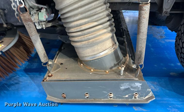 image for item DV0598 2002 Sterling SC8000 street sweeper truck