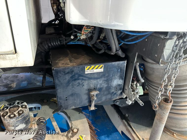 image for item DV0598 2002 Sterling SC8000 street sweeper truck