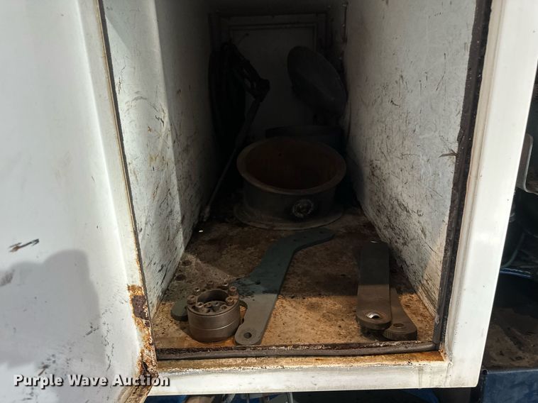 image for item DV0598 2002 Sterling SC8000 street sweeper truck