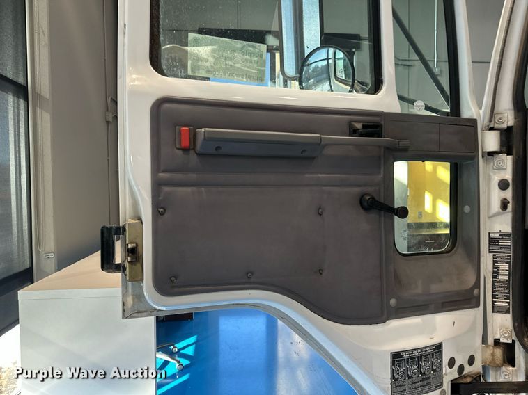 image for item DV0598 2002 Sterling SC8000 street sweeper truck