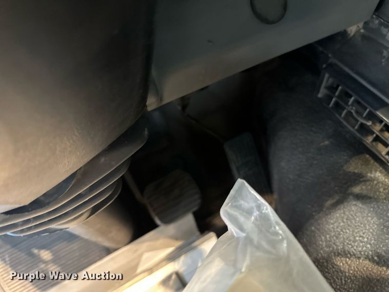 image for item DV0598 2002 Sterling SC8000 street sweeper truck