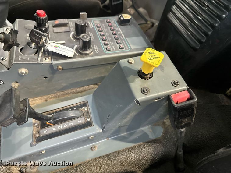 image for item DV0598 2002 Sterling SC8000 street sweeper truck