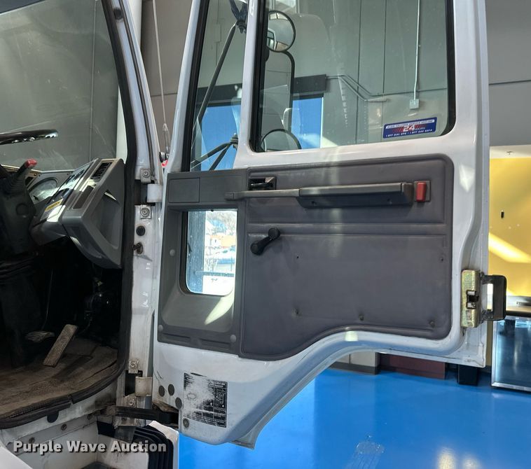 image for item DV0598 2002 Sterling SC8000 street sweeper truck