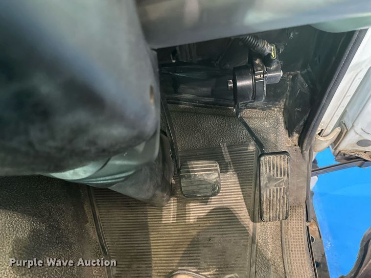 image for item DV0598 2002 Sterling SC8000 street sweeper truck