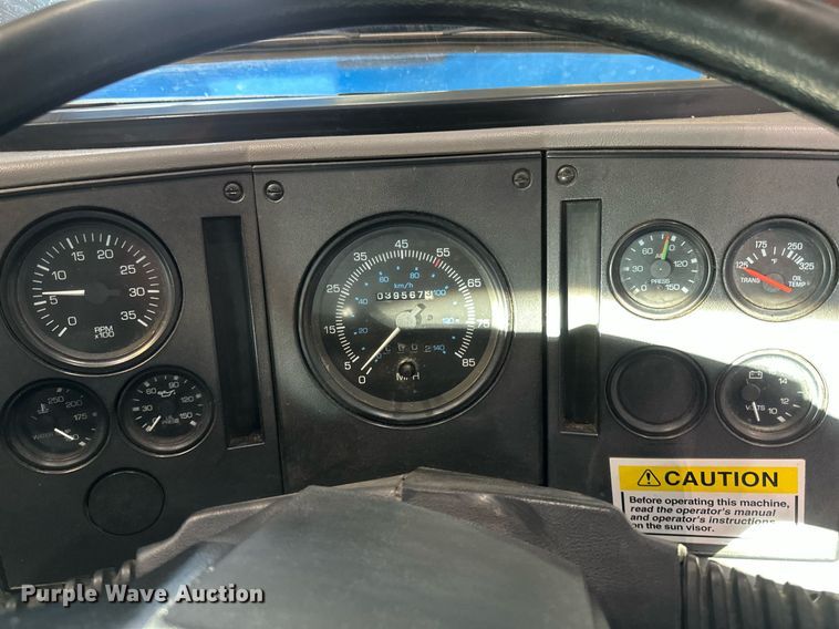 image for item DV0598 2002 Sterling SC8000 street sweeper truck