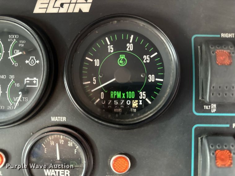 image for item DV0598 2002 Sterling SC8000 street sweeper truck