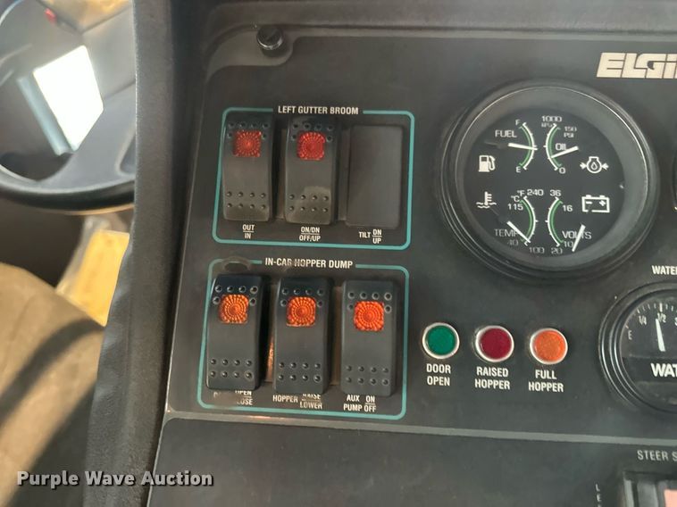 image for item DV0598 2002 Sterling SC8000 street sweeper truck