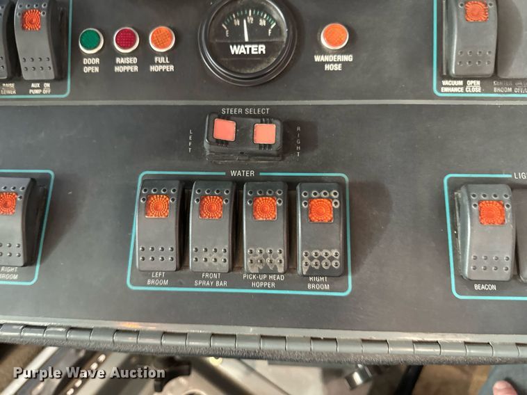 image for item DV0598 2002 Sterling SC8000 street sweeper truck