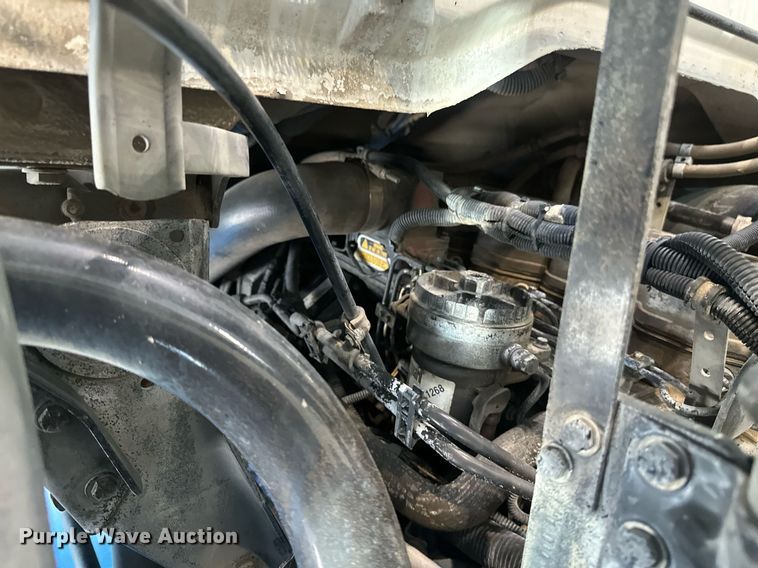 image for item DV0598 2002 Sterling SC8000 street sweeper truck