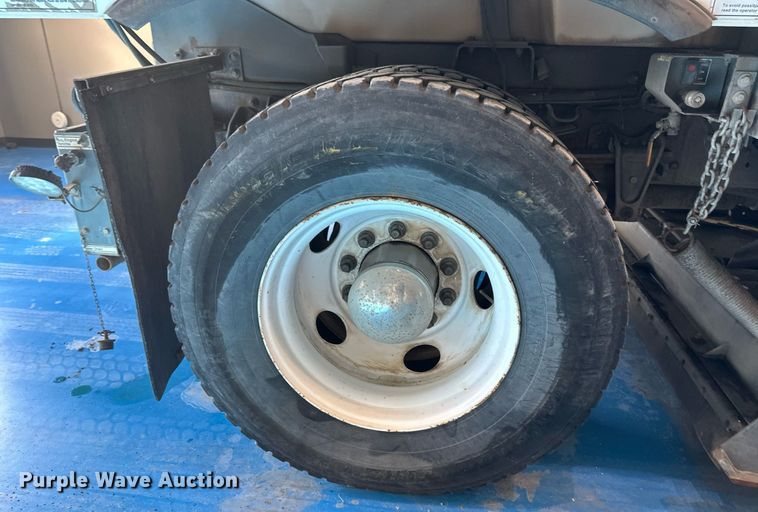 image for item DV0598 2002 Sterling SC8000 street sweeper truck