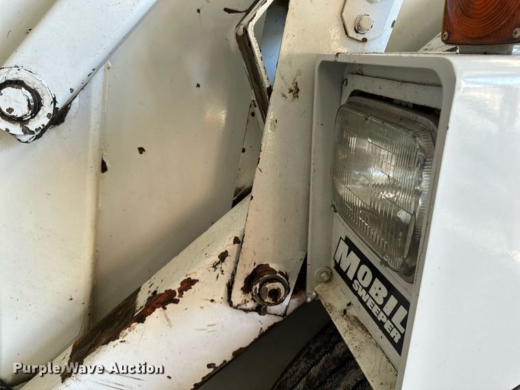 image for item DV0599 Athey 3WS Mobil Sweeper street sweeper