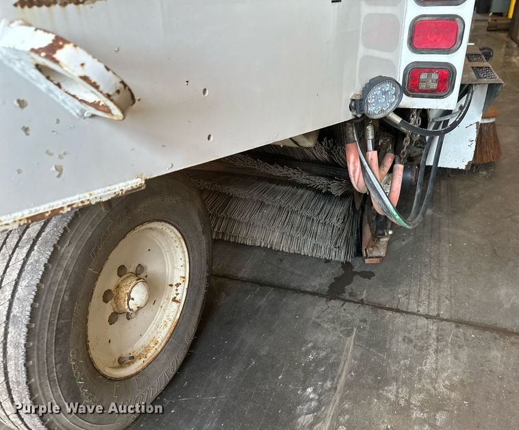 image for item DV0599 Athey 3WS Mobil Sweeper street sweeper