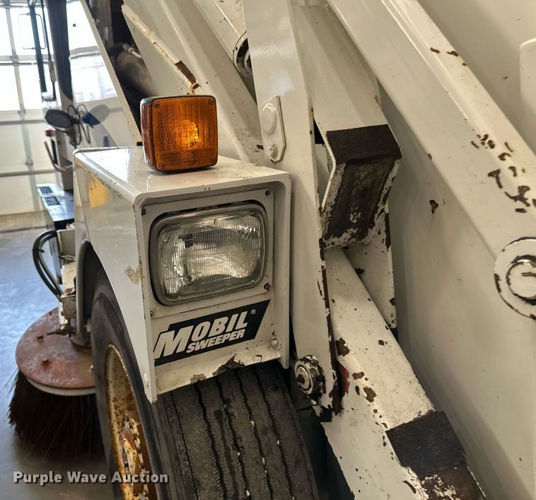 image for item DV0599 Athey 3WS Mobil Sweeper street sweeper