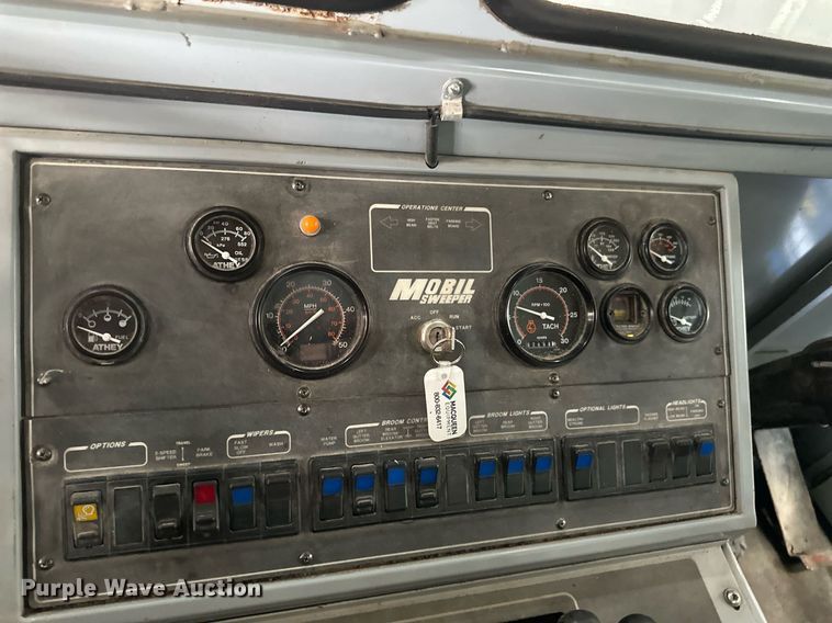 image for item DV0599 Athey 3WS Mobil Sweeper street sweeper