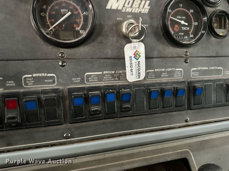 image for item DV0599 Athey 3WS Mobil Sweeper street sweeper