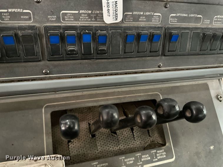 image for item DV0599 Athey 3WS Mobil Sweeper street sweeper