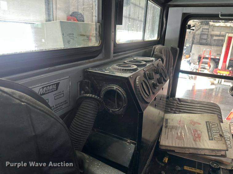 image for item DV0599 Athey 3WS Mobil Sweeper street sweeper