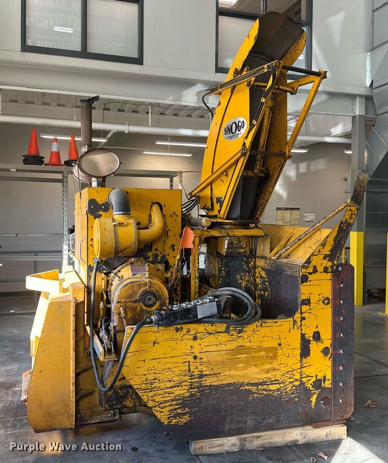 image for item DV0600 SnoGo MP3D wheel loader snow blower