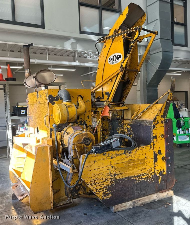 image for item DV0600 SnoGo MP3D wheel loader snow blower