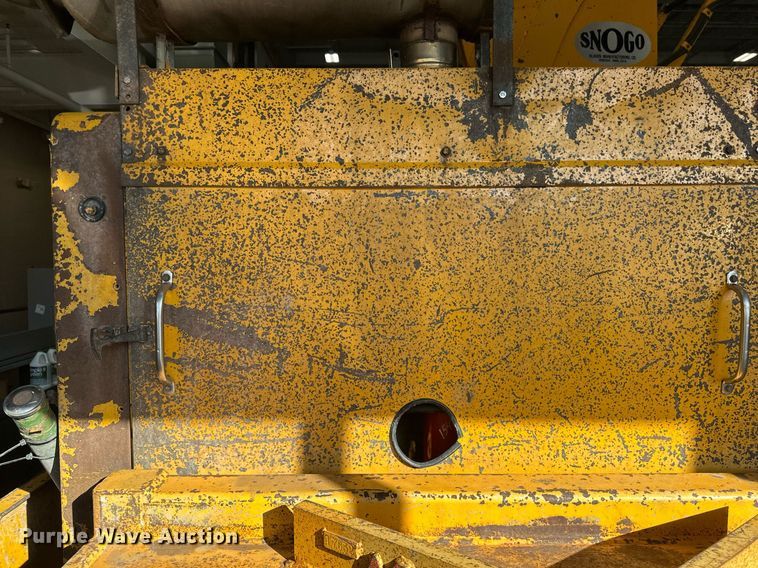 image for item DV0600 SnoGo MP3D wheel loader snow blower