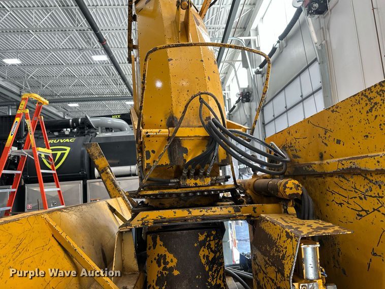 image for item DV0600 SnoGo MP3D wheel loader snow blower