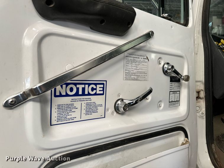 image for item DV0601 1990 Ford L8000 sewer jetter truck